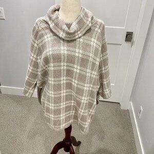 ANN TAYLOR LOFT Sweater Women's M/L Cozy Sweater Plaid Cream Tan Rounded Hem